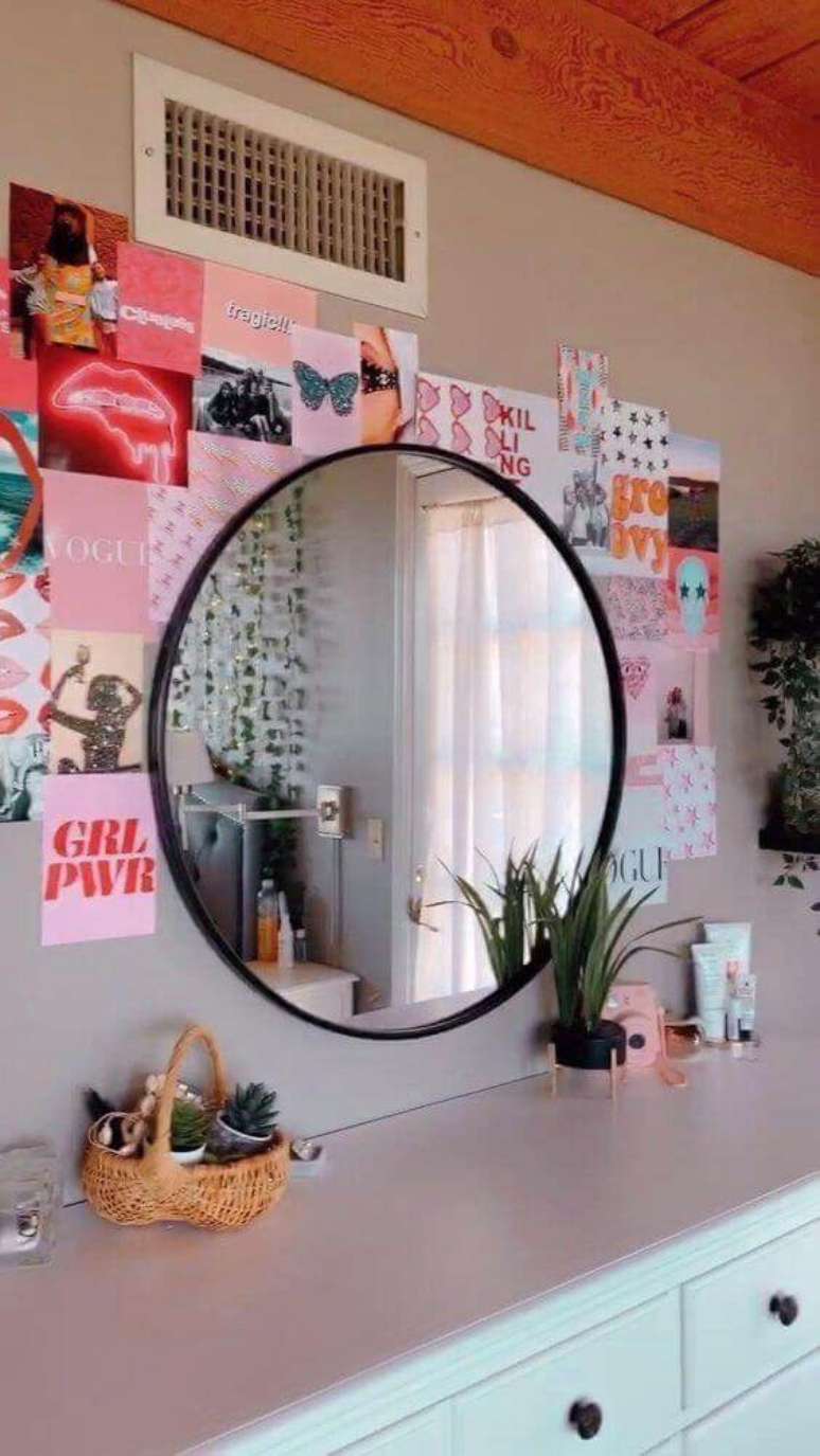 16. Espelho redondo para decoraçã de quarto estilo indie – Foto Parati