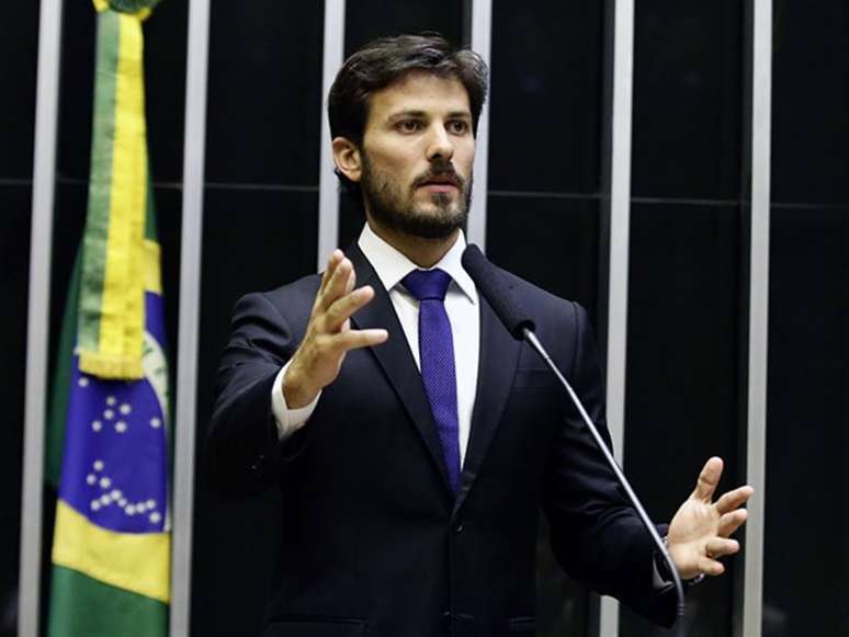 Deputado Marcelo Aro (PP-MG), relator da medida provisória que cria o Auxílio Brasil