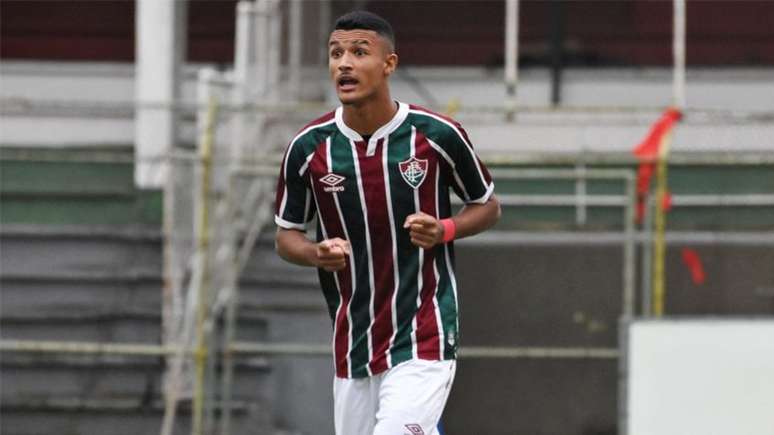 Jefté em ação bela base do Fluminense (Foto: Mailson Santana/FFC)