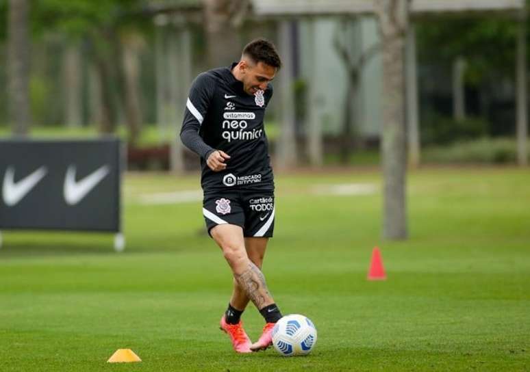 Gustavo Mosquito, favorito a entrar no lugar de Willian, no treino deste domingo (Foto: Rodrigo Coca/Ag. Corinthians)