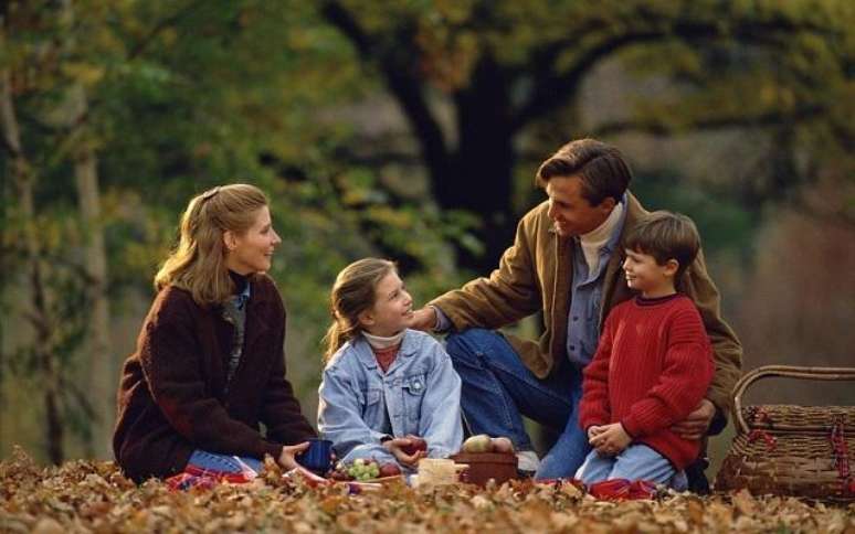 Cuidar do bem-estar de sua família é tarefa que precisa ser feita e rende frutos incríveis, para isso, os salmos podem ser de grande ajuda - Shutterstock.