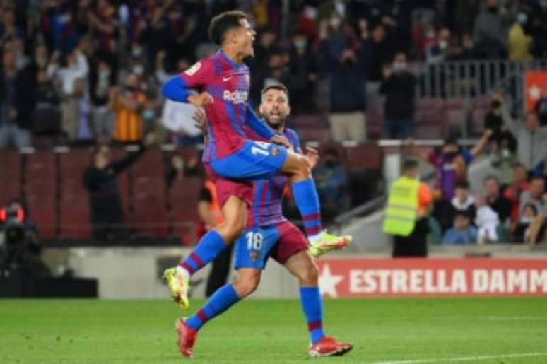 Coutinho marcou na vitória do Barça (Foto: LLUIS GENE / AFP)