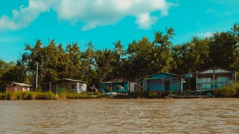 Casas de ribeirinhos no arquip&eacute;lago do Bailique, na foz do rio Amazonas