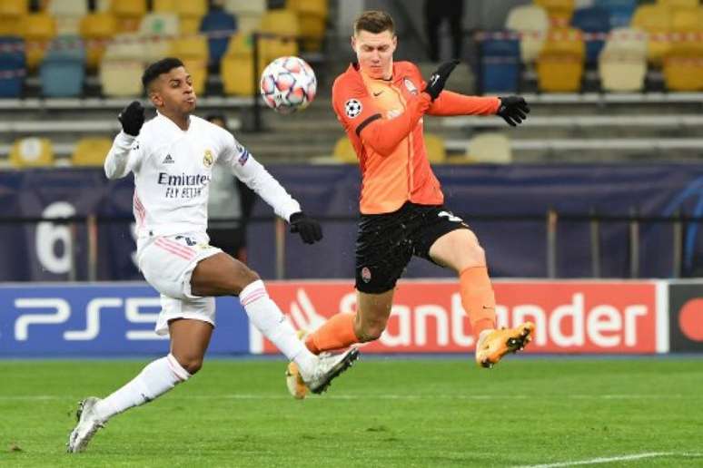 Shakhtar e Real Madrid enfrentam-se pela Champions League (Foto: Sergei SUPINSKY / AFP)