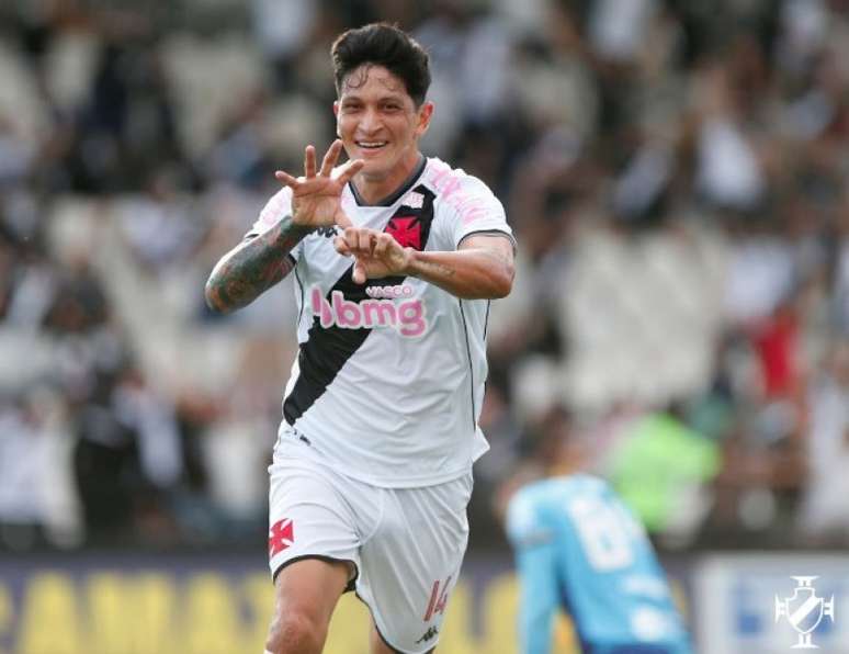 Cano marcou o primeiro gol do Vasco na vitória por 2 a 1 sobre o Coritiba, em São Januário (Rafael Ribeiro / Vasco)