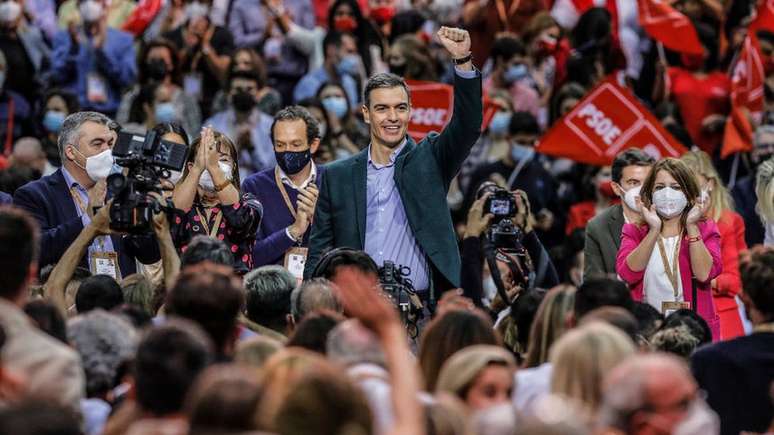 Pedro Sánchez fez promessa de criminalizar prostituição durante discurso na conferência do Partido Socialista em Valência
