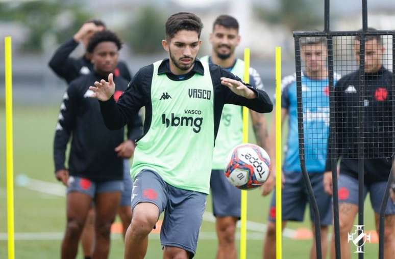 Andrey treinou com o elenco do Vasco e pode ser uma das novidades contra o Náutico (Rafael Ribeiro/Vasco)