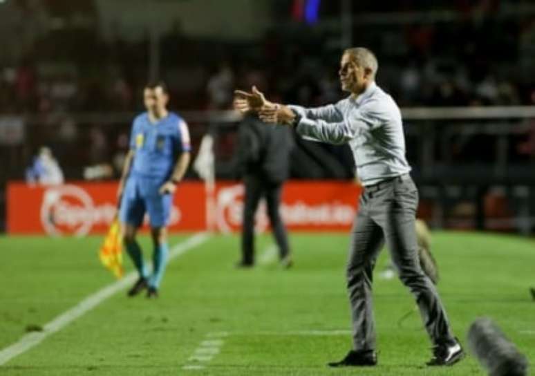 Sylvinho foi criticado na web após vitória do São Paulo sobre o Corinthians por 1 a 0 pela 27ª rodada do Brasileirão (Foto: Rodrigo Coca/Ag. Corinthians)
