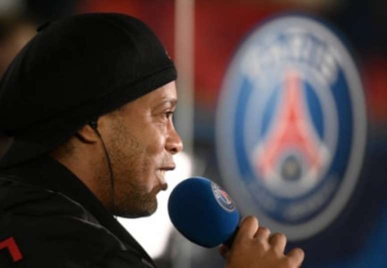 Ronaldinho Gaúcho fez sucesso pelo PSG (Foto: FRANCK FIFE / AFP)