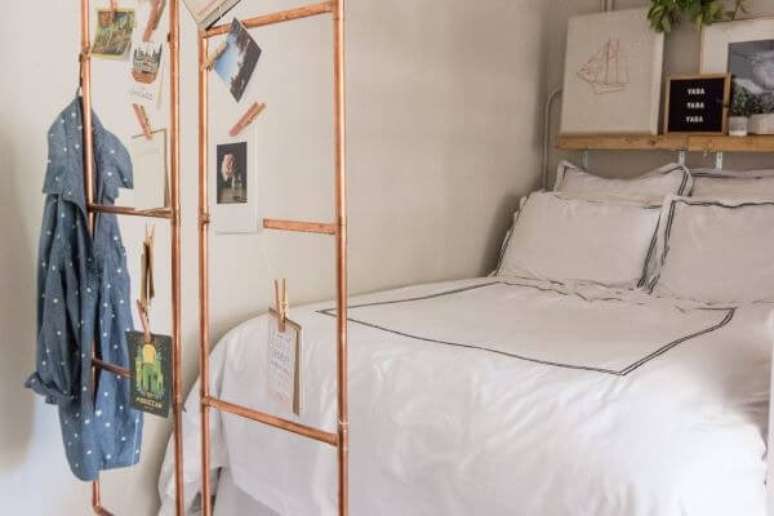 72. Biombo decorativo com dourado e espelho – Foto Casa Abril