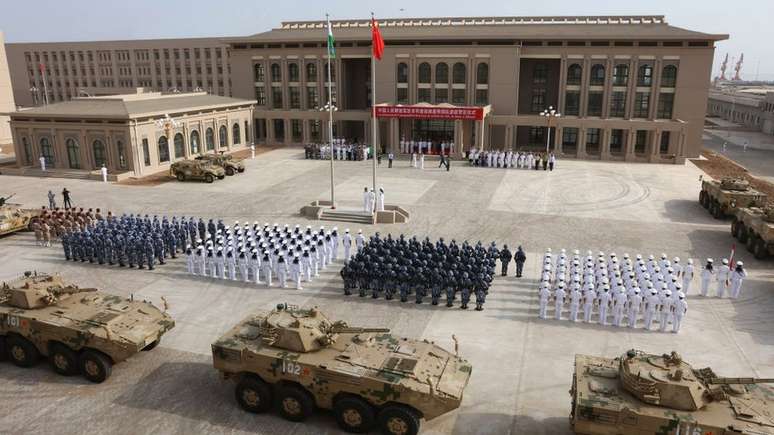 A base naval chinesa em Djibouti, na entrada do Mar Vermelho e do Canal de Suez, causou polêmica