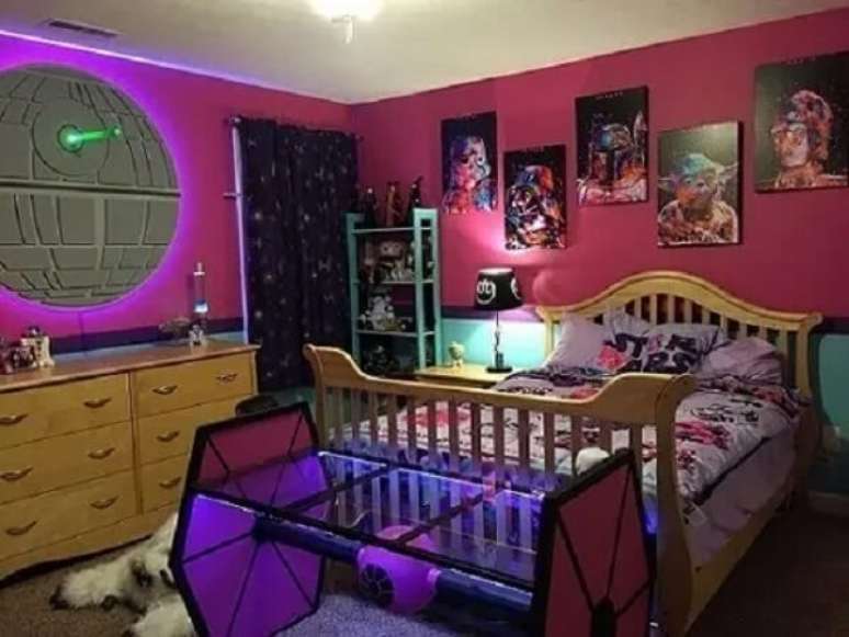 42. Quarto gamer feminino com tema Star Wars. Fonte: Hopscotch Detroit