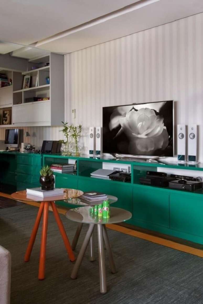 12. Modelo de rack para sala moderno verde. Fonte: Ana Yoshida