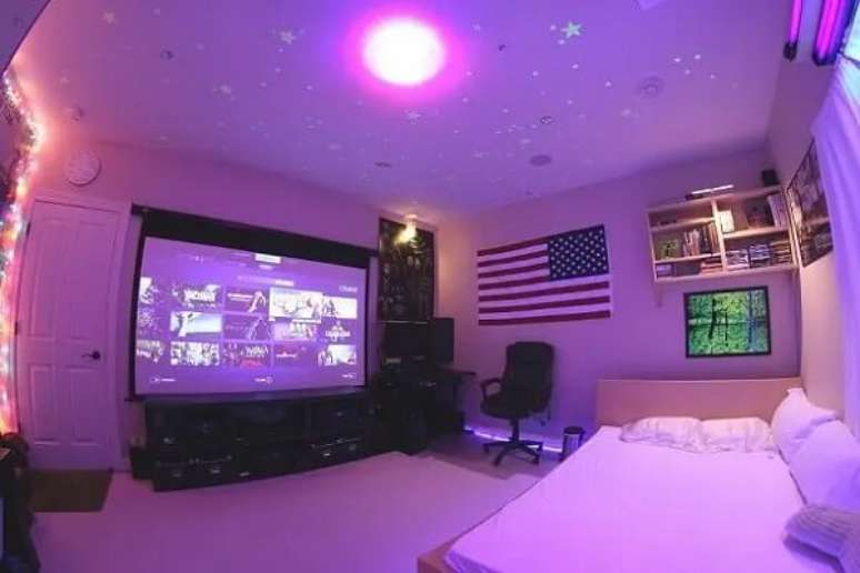 23. Com o planejamento certo, seu quarto também pode ser um quarto gamer feminino dos sonhos. Fonte: Gabriel Natividade