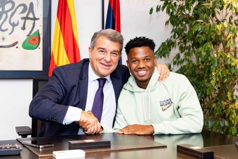 Ansu Fati renovou com o Barcelona até 2027 (Foto: Divulgação / FC Barcelona)