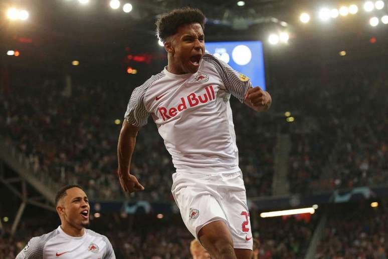 Karim Adeyemi tem três gols em três partidas na Champions League (Foto: KRUGFOTO / APA / AFP)