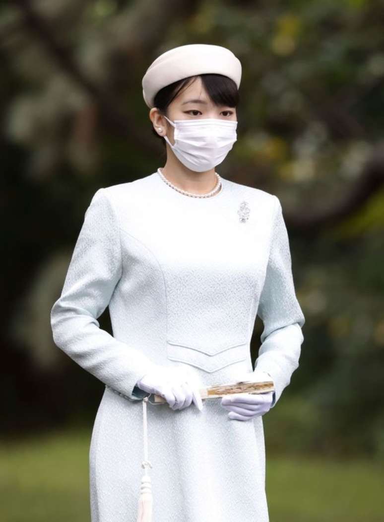Princesa japonesa Mako caminha no Palácio Imperial em Tóquio 
19/10/2021 Kyodo/via REUTERS