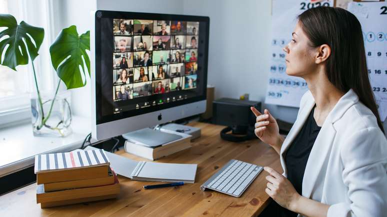 Os recrutamentos para emprego tempor&aacute;rio podem acontecer tanto online, quanto presencial | Imagem: Shutterstock