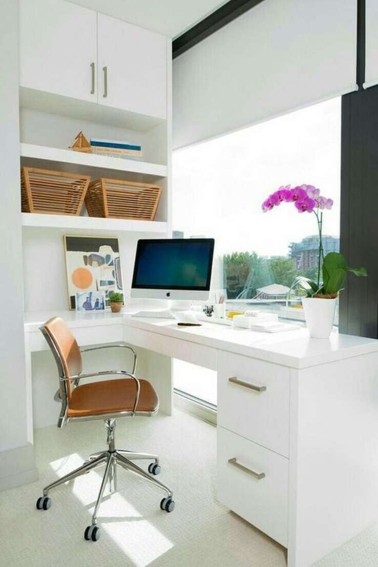 34. Modelos de cadeiras para escrit&oacute;rio decorado com escrivaninha de canto &ndash; Foto: Apartment Therapy