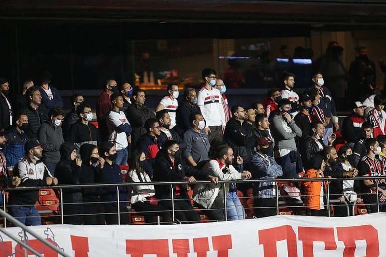 Cerca de 850 torcedores do São Paulo estarão presentes em Bragança Paulista (Foto: Rubens Chiri/saopaulofc.net)