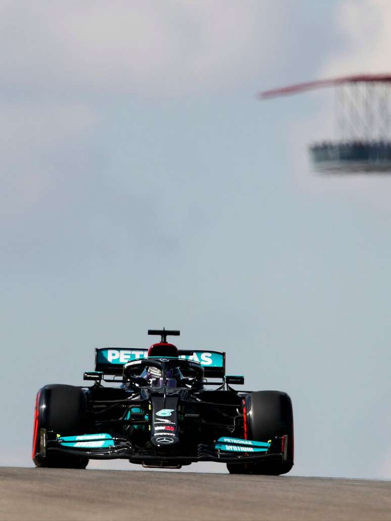 Lewis Hamilton em ação nesta sexta-feira no Circuito das Américas 