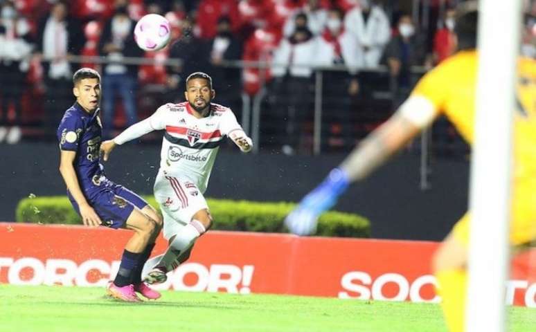 Reinaldo é o jogador com mais cartões amarelos no São Paulo no Brasileirão (Foto: Divulgação / São Paulo)