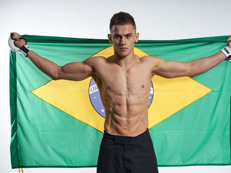 Bruno Gafanhoto vai disputar cinturão peso-galo do KSW neste sábado (Foto: Divulgação)