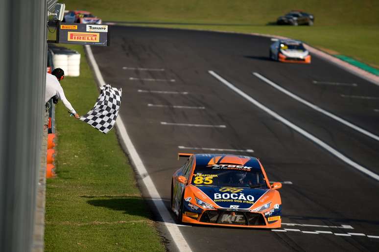 Felipe Baptista foi o vencedor da corrida 1 na etapa de Velocitta da Stock Light 