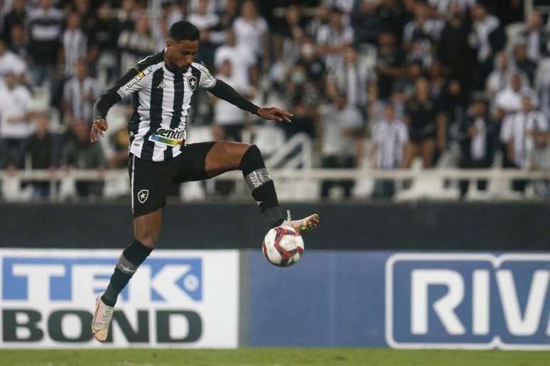 Diego Gonçalves em ação pelo Botafogo (Foto: Vítor Silva/Botafogo)