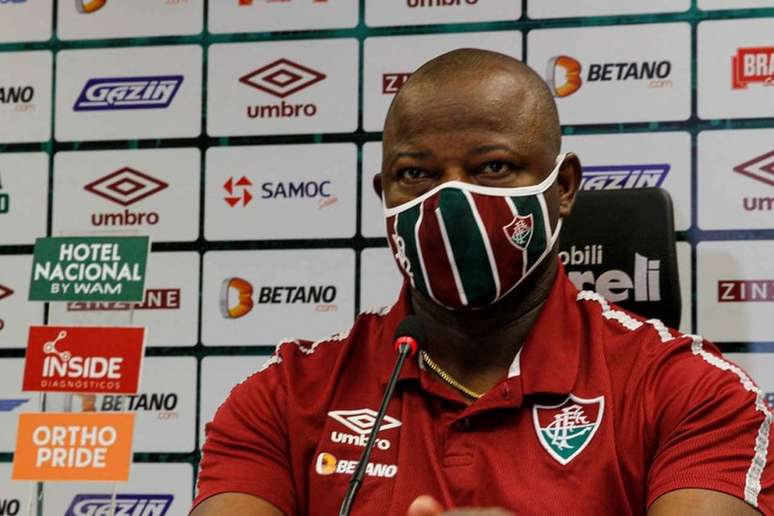 Marcão elogiou o caráter físico do elenco do Fluminense e comemorou a vitória (Foto: Lucas Merçon/Fluminense FC)