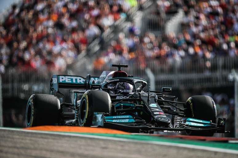 F1: Hamilton lidera 1-2 da Mercedes no segundo treino no Canadá