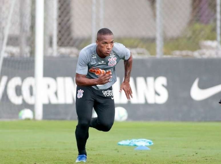 Expulso no Sul, Xavier não será opção de Sylvinho para jogo contra Chapecoense (Foto: Rodrigo Coca/Ag. Corinthians)