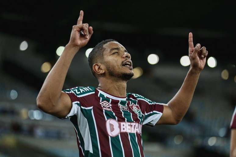 'Mesmo quando não estava jogando, o pessoal sempre me apoiou bastante', diz David Braz (Foto: Lucas Merçon/Fluminense FC)