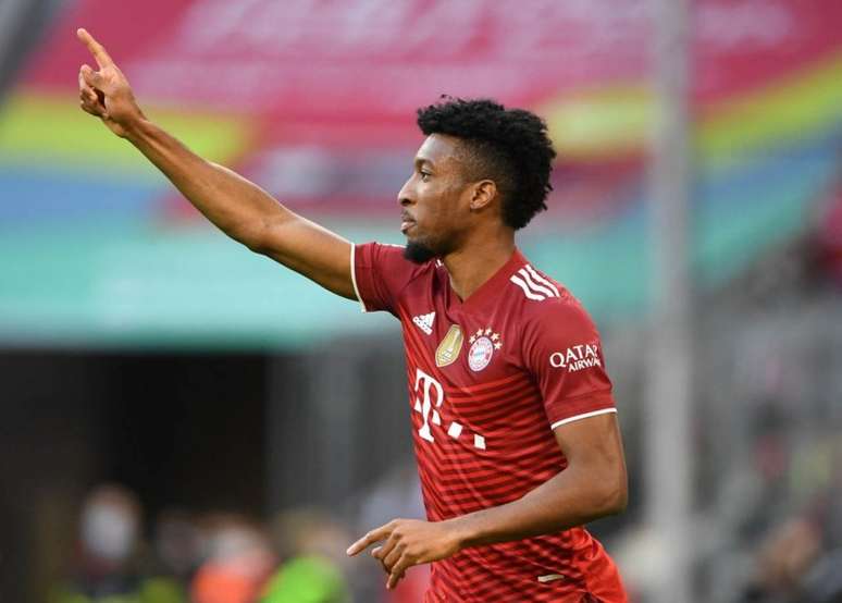 Único gol de Coman pelo Bayern de Munique na atual temporada foi na última partida (Foto: CHRISTOF STACHE / AFP)