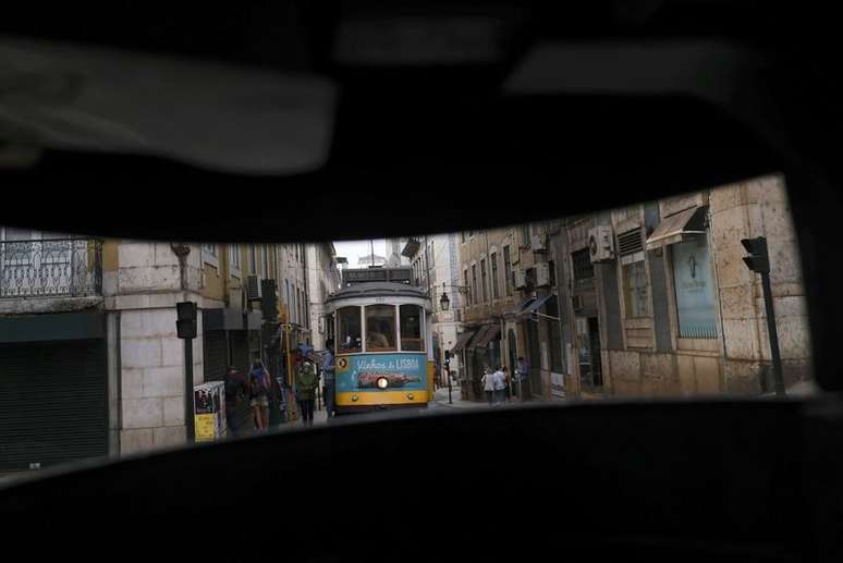 Bonde em Lisboa
 15/9/2021 REUTERS/Pedro Nunes