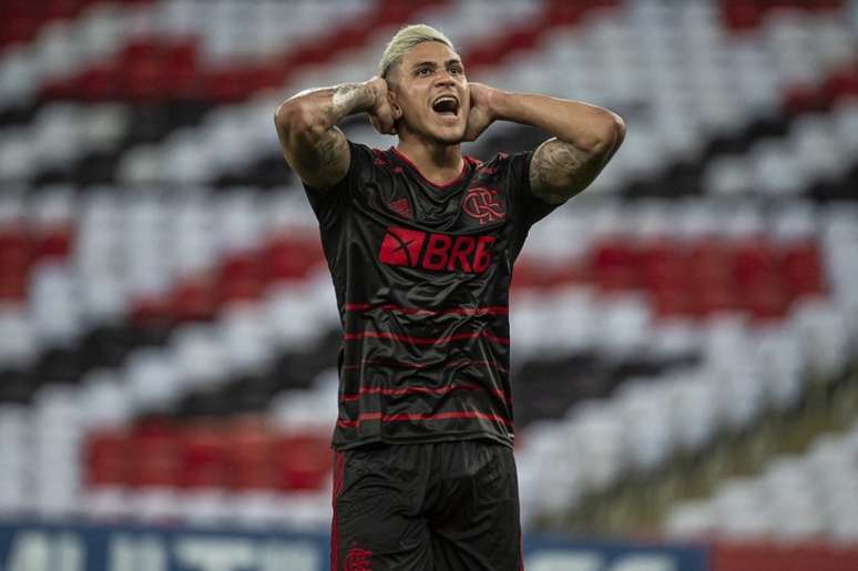 Com lesão no joelho direito, Pedro passará por cirurgia nesta segunda-feira (Foto: Alexandre Vidal/Flamengo)