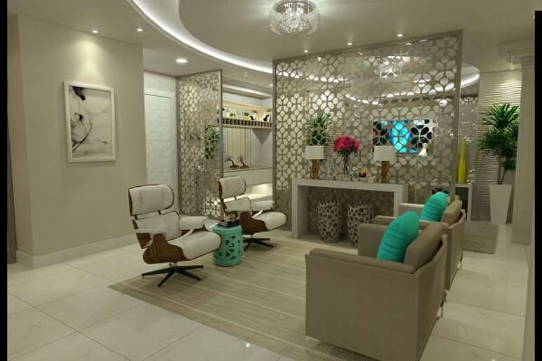 31. Divis&oacute;ria de madeira para sala de estar com aparador branco &ndash; Foto Junior Alves