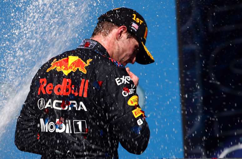Max Verstappen venceu o GP dos EUA no trato com os pneus 