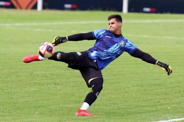 Arthur é goleiro do São Caetano (Foto: Divulgação)