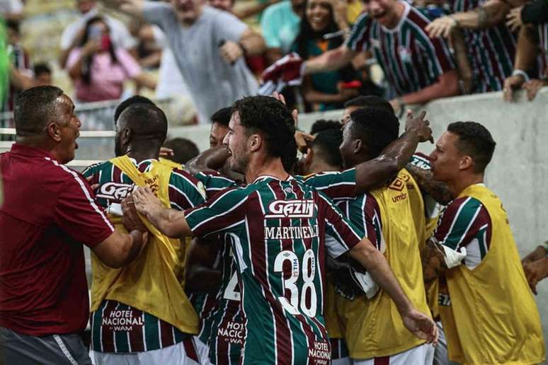 Fluminense e Santos se enfrentam na Vila Belmiro nesta quarta (Foto: Lucas Merçon/Fluminense FC)