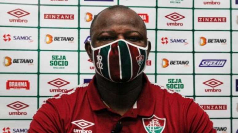 Marcão, durante coletiva do Fluminense (Foto: LUCAS MERÇON / FLUMINENSE F.C.)