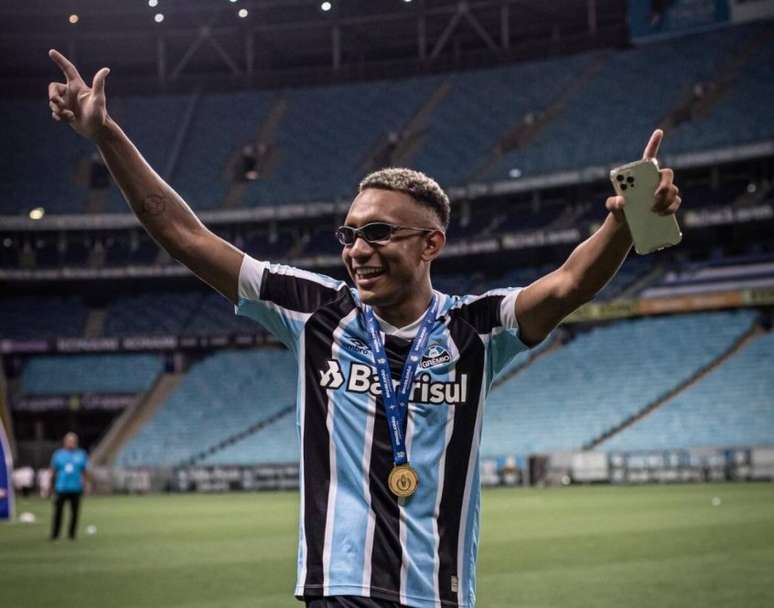 Wesley comenta título do Grêmio do Brasileirão de Aspirantes