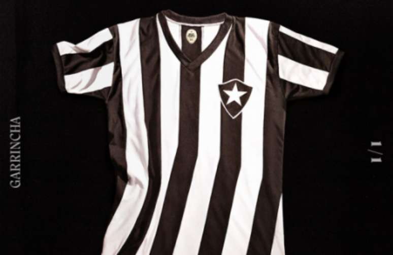 Camisa com as linhas tortas em homenagem a Garrincha (Foto: Divulgação/Botafogo)