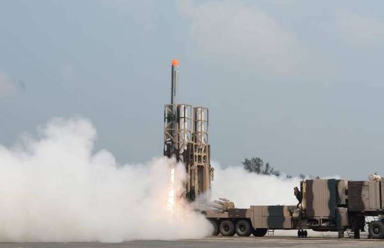 Teste de míssil na Índia, em foto de arquivo; escalada armamentista pode aumentar tensão na Caxemira