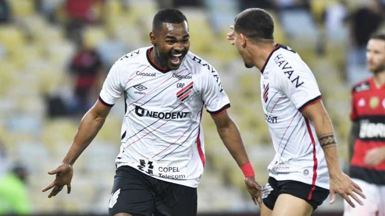 Nikão marcou dois dos três gols do Athletico diante do Flamengo (Foto: Gustavo Oliveira/athletico.com.br)