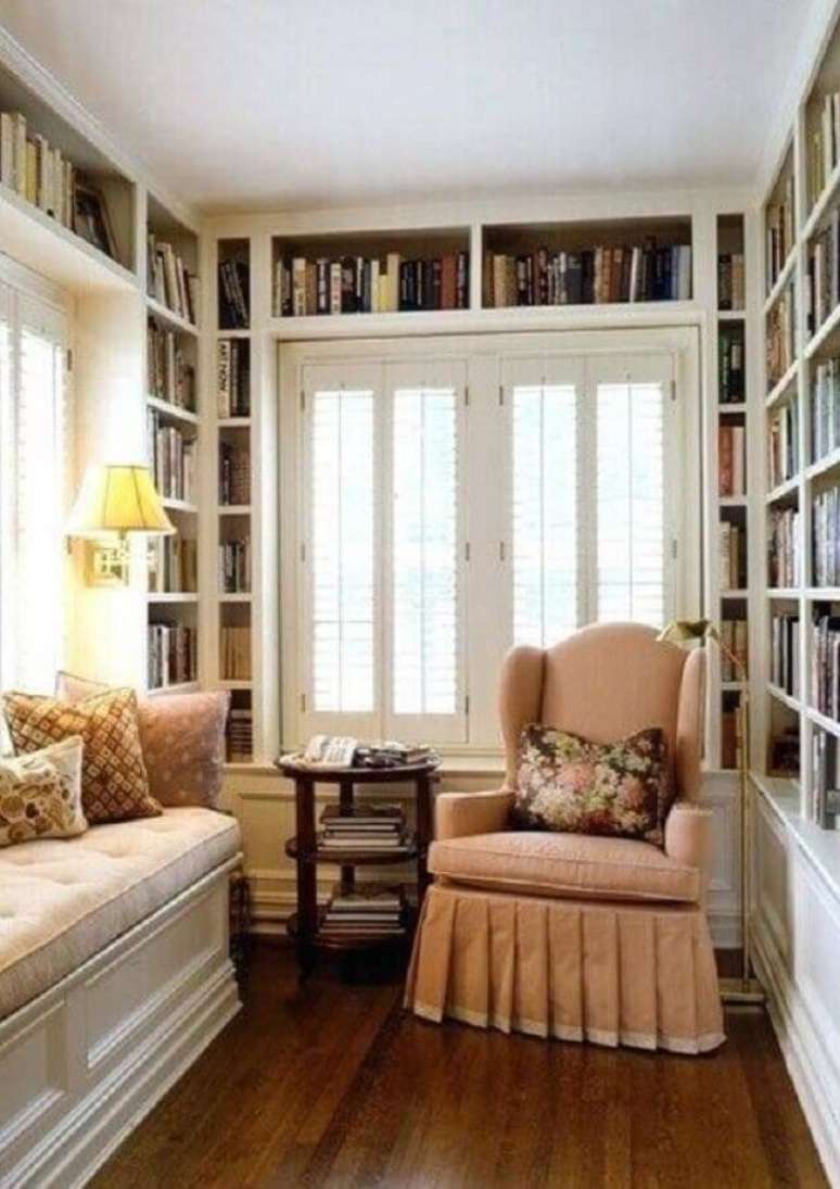 19. Armário para livros planejado para decoração de cantinho de leitura – Foto: Decor Fácil