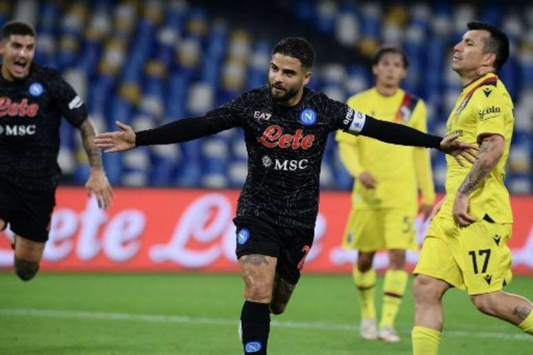Napoli venceu o Bologna por 3 a 0 (Foto: FILIPPO MONTEFORTE / AFP)