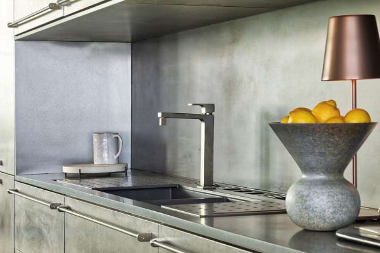 5. Cuba dupla para cozinha gourmet com escorredor atras &ndash; Projeto Moacir Schmitt e Salvio JR