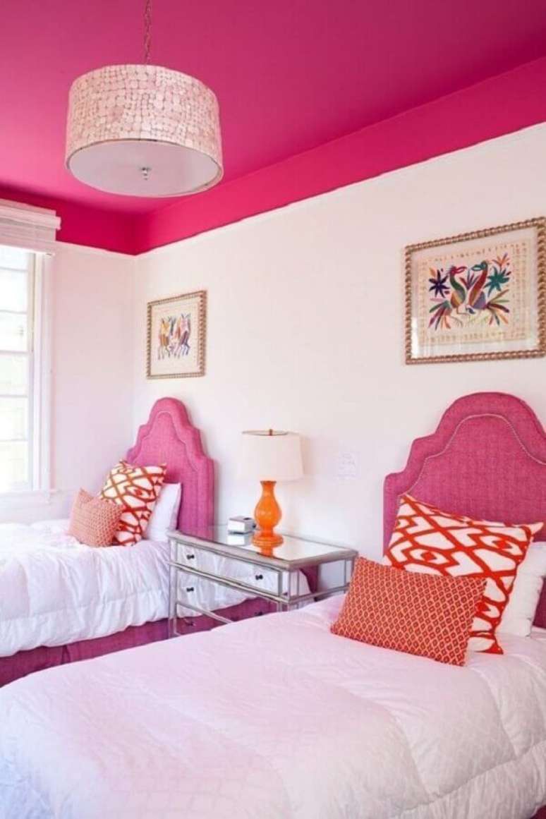 18. Cabeceira solteiro rosa para decoração de quarto compartilhado – Foto: Dicas de Mulher