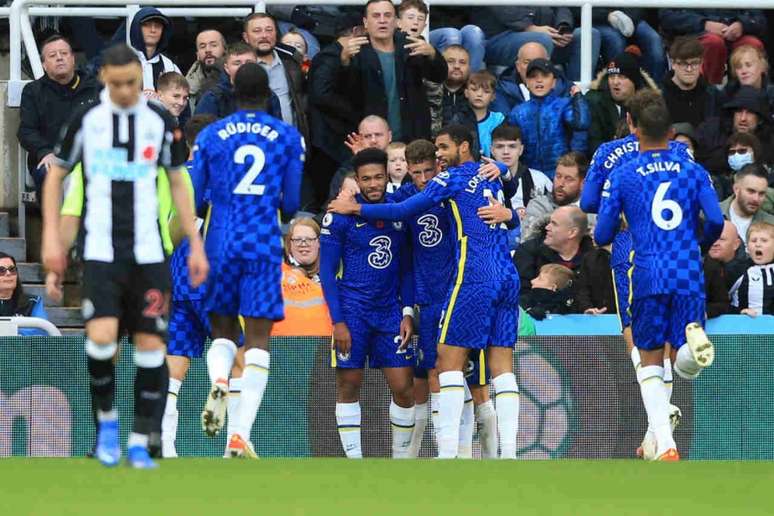 Chelsea tenta conquistar a Premier League, que não vem desde a temporada 2016/17 (Foto: LINDSEY PARNABY / AFP)